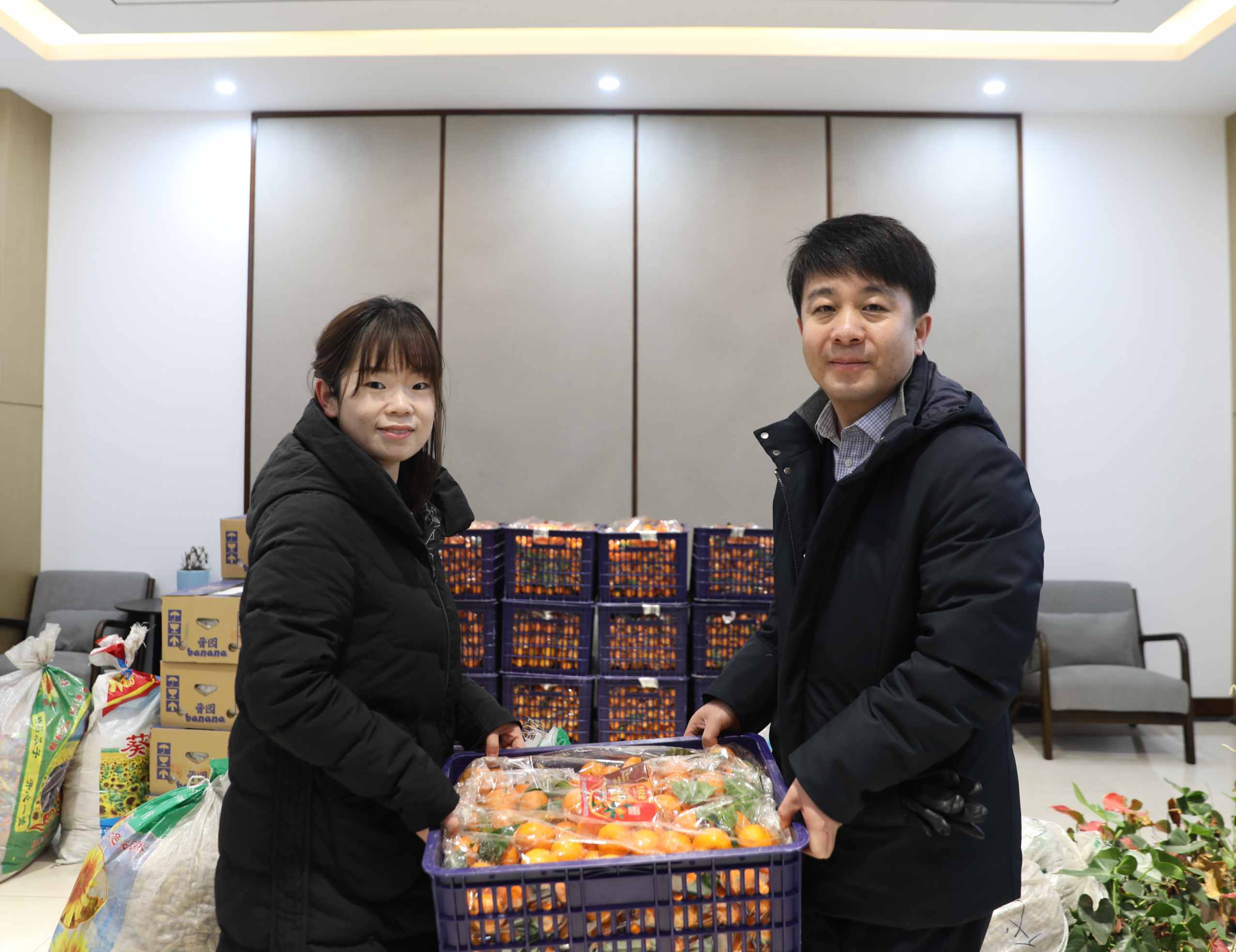李杨白小娇慰问.jpg