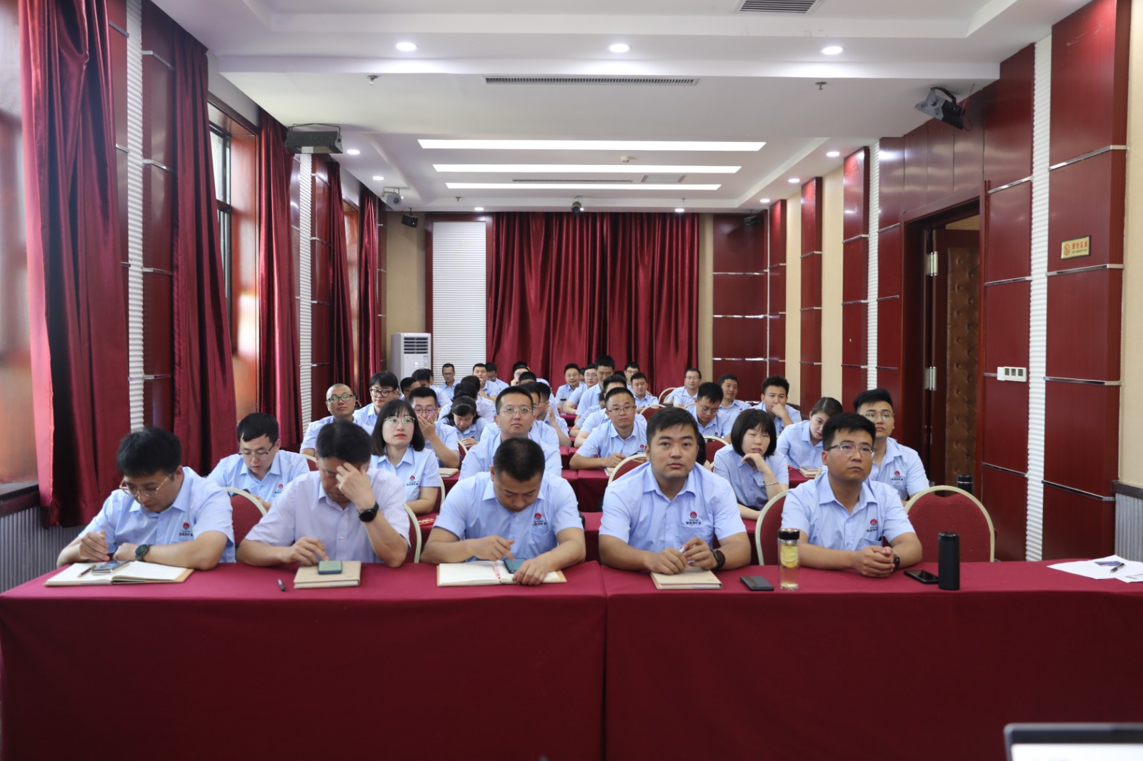 2C5A5715.JPG