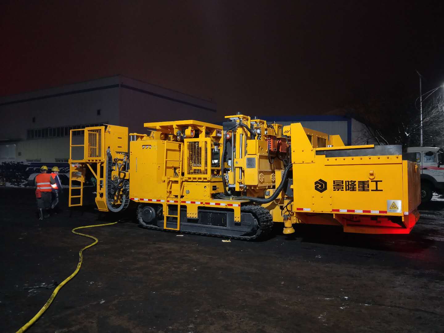 MZHB5-100030P锚杆转载机.jpg