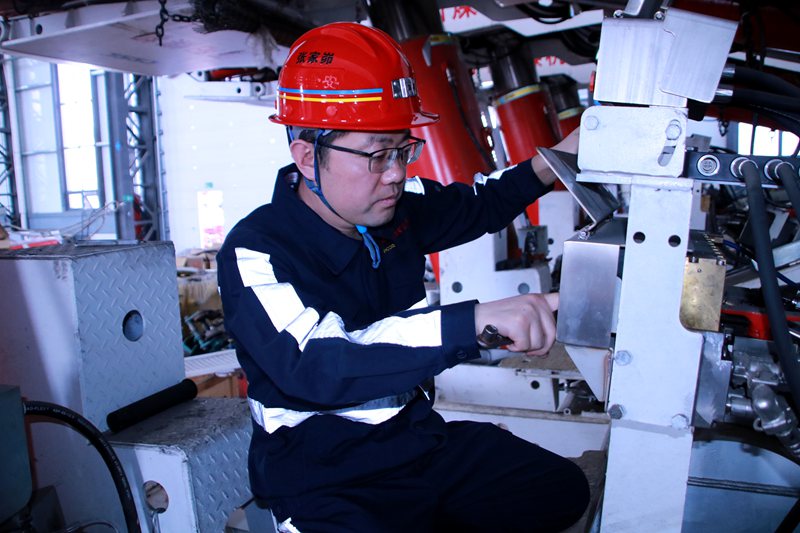 李永军照片1.jpg